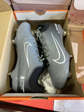 Nike Women’s Hyperdiamond 4 Pro Softball Cleats. Size 8 . New