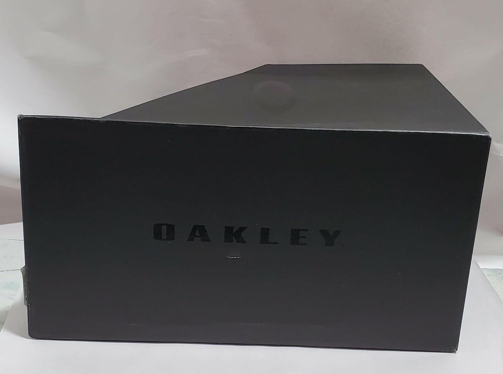 Oakley ARO5 Blackout