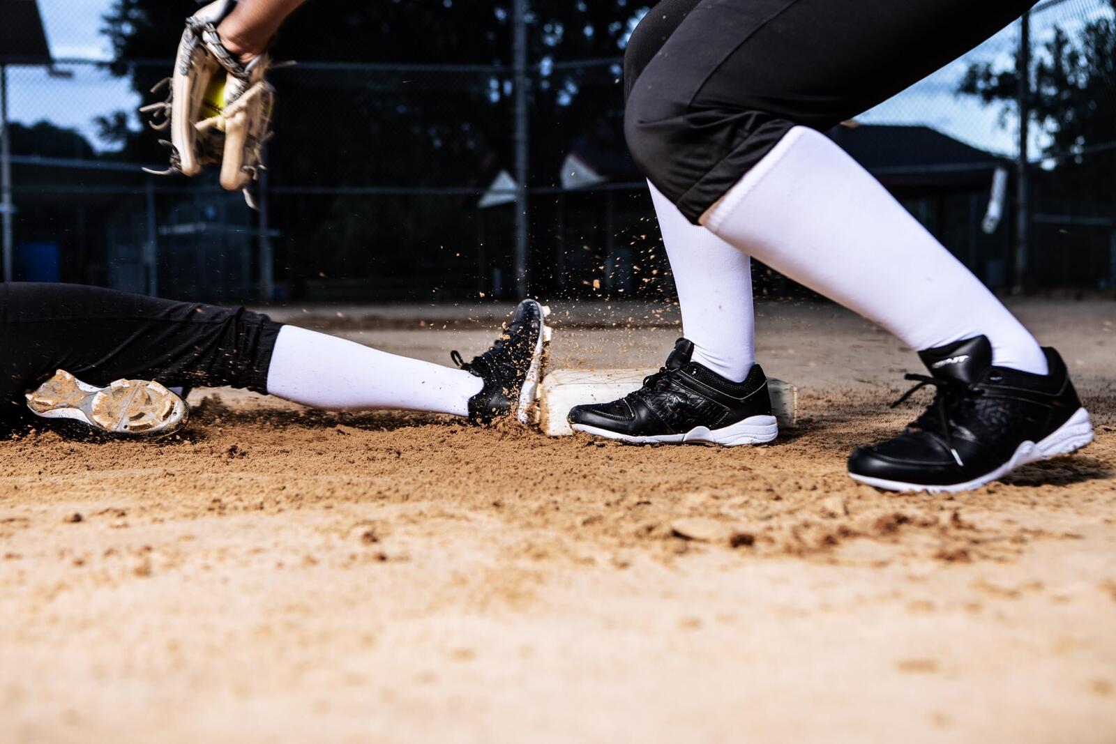 RIP-IT Women's Diamond Softball Cleats | Molded Softball Shoes for Women | Black