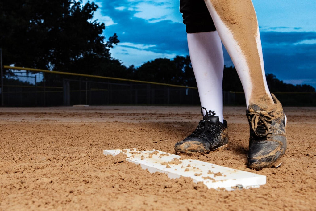 RIP-IT Women's Diamond Softball Cleats | Molded Softball Shoes for Women | Black