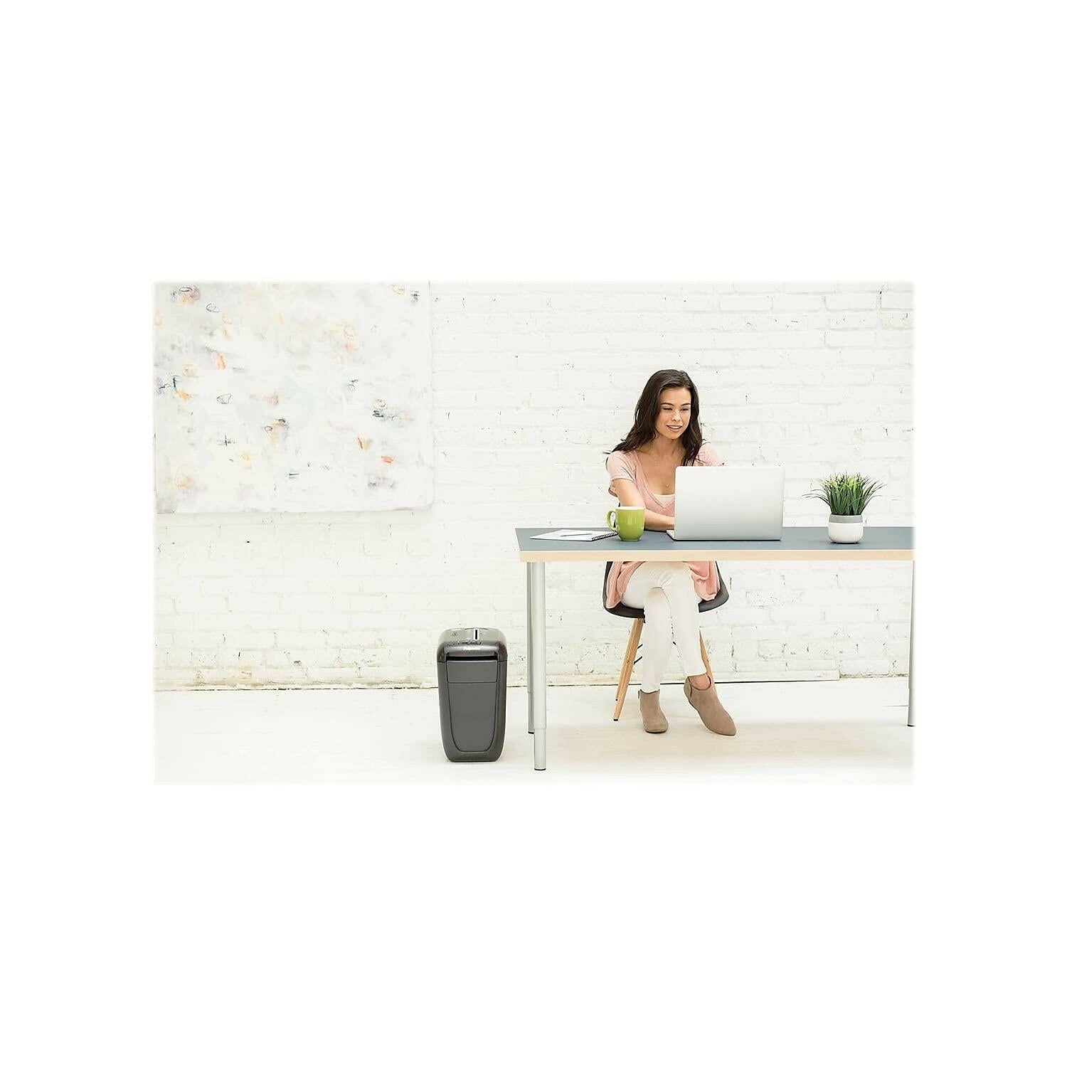 FEL4606001 - Fellowes Powershred 60Cs Cross-Cut Shredder