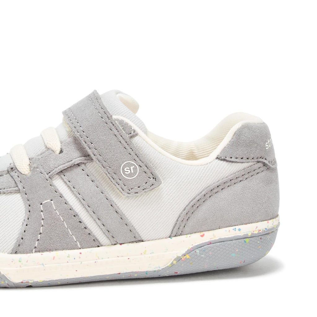 Stride Rite SR Fern Sneaker, Light Grey, 4 Wide US Unisex Little_Kid